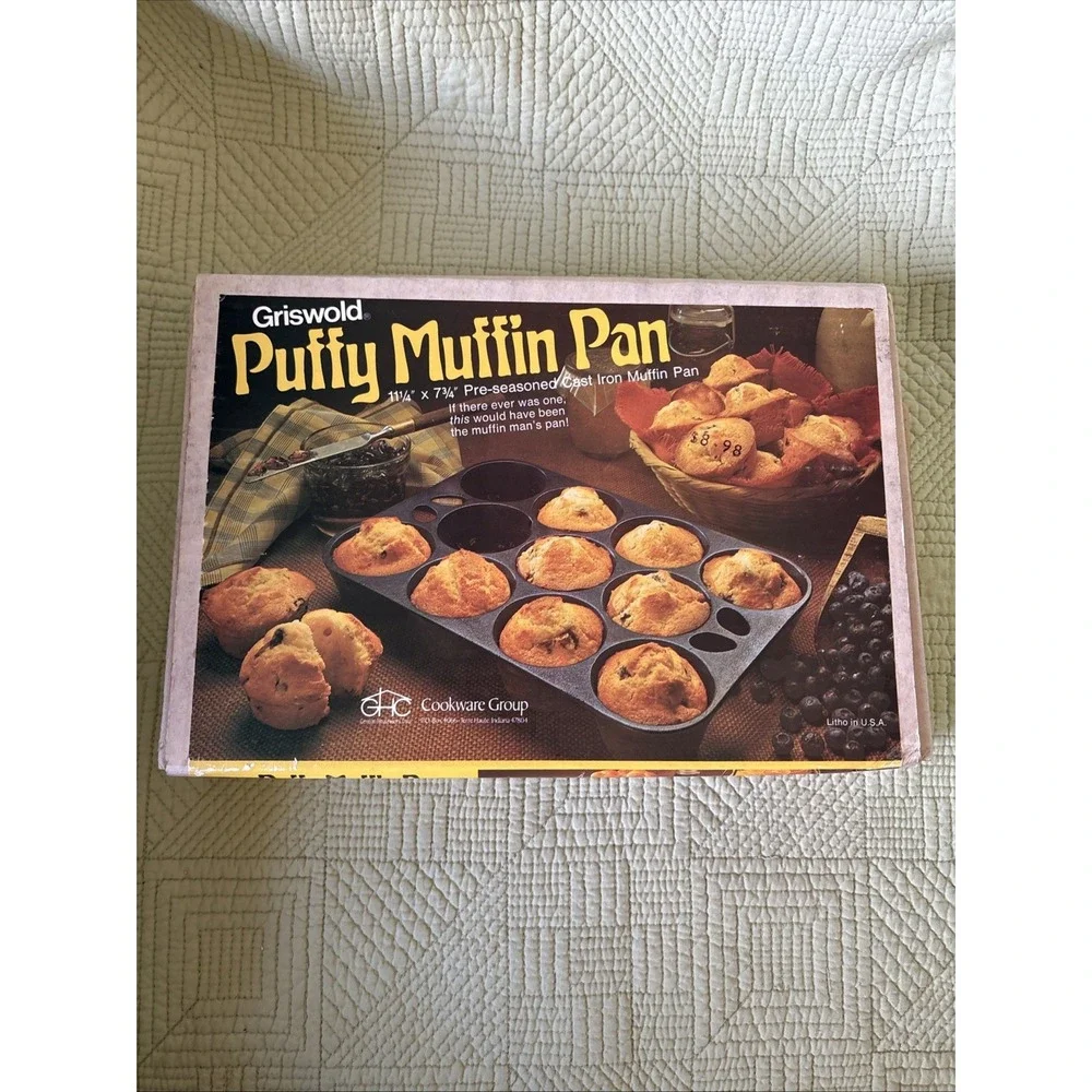 Griswold Vintage Puffy Muffin Pan Cast Iron Country Group w/ Original Box 11 Cup